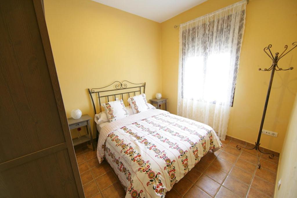 לה קרלוטה Casa Rural La Serrana מראה חיצוני תמונה